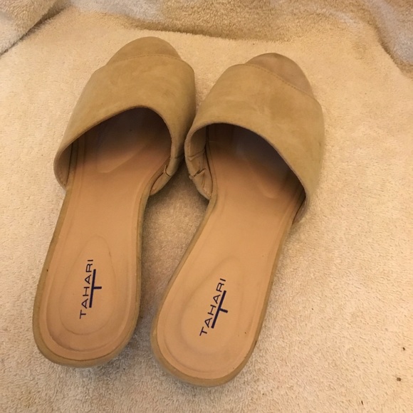 Tahari Tan Wedge Slip on Sandals size 8.5 - Picture 4 of 13